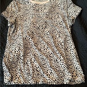 Amazon Black and White Spotted Women's Tee